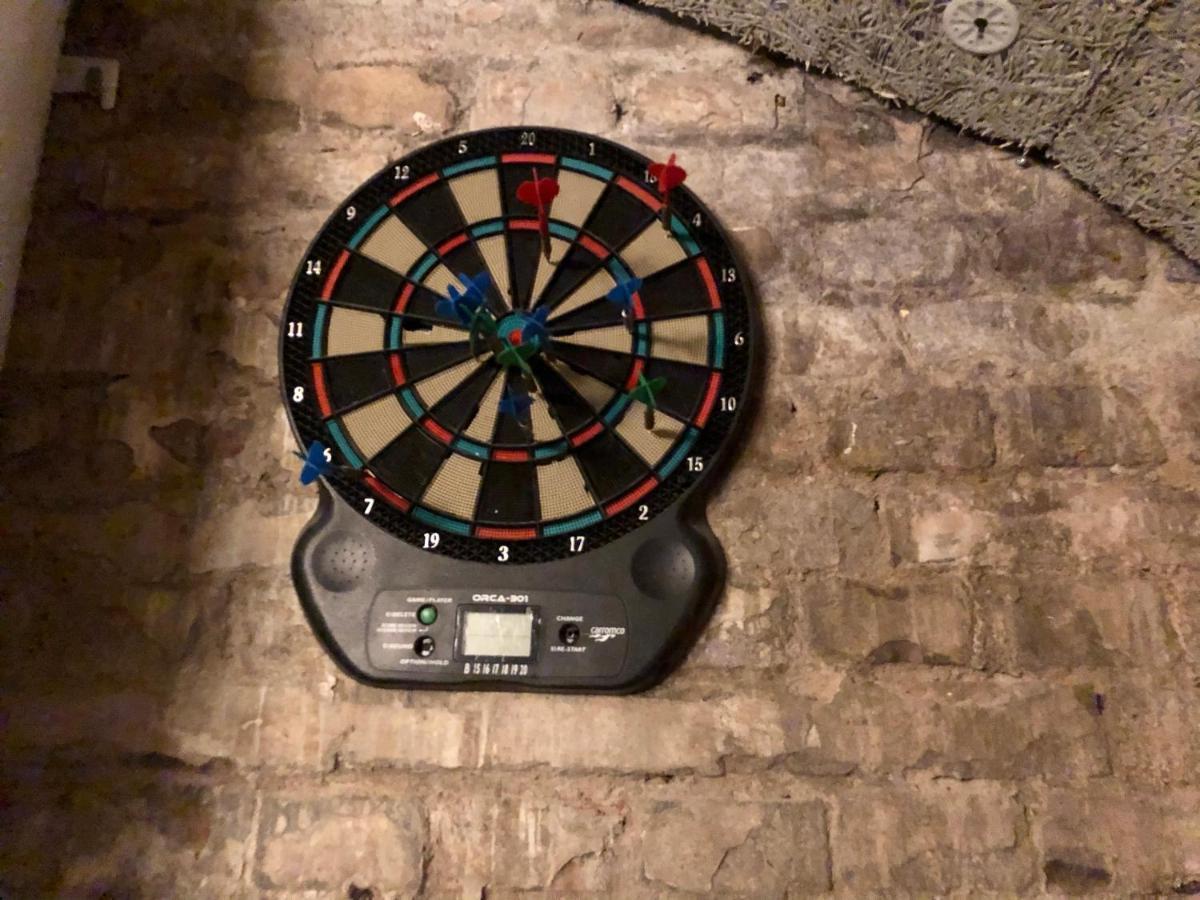 Whole Basement Former Pub2 For Stag Do, Men'S Cave Budapest Extérieur photo