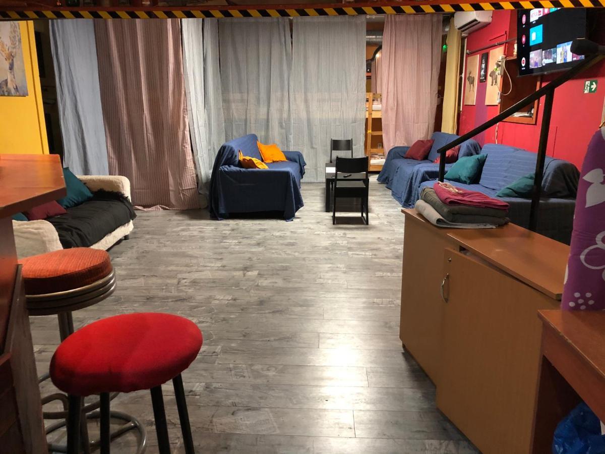 Whole Basement Former Pub2 For Stag Do, Men'S Cave Budapest Extérieur photo