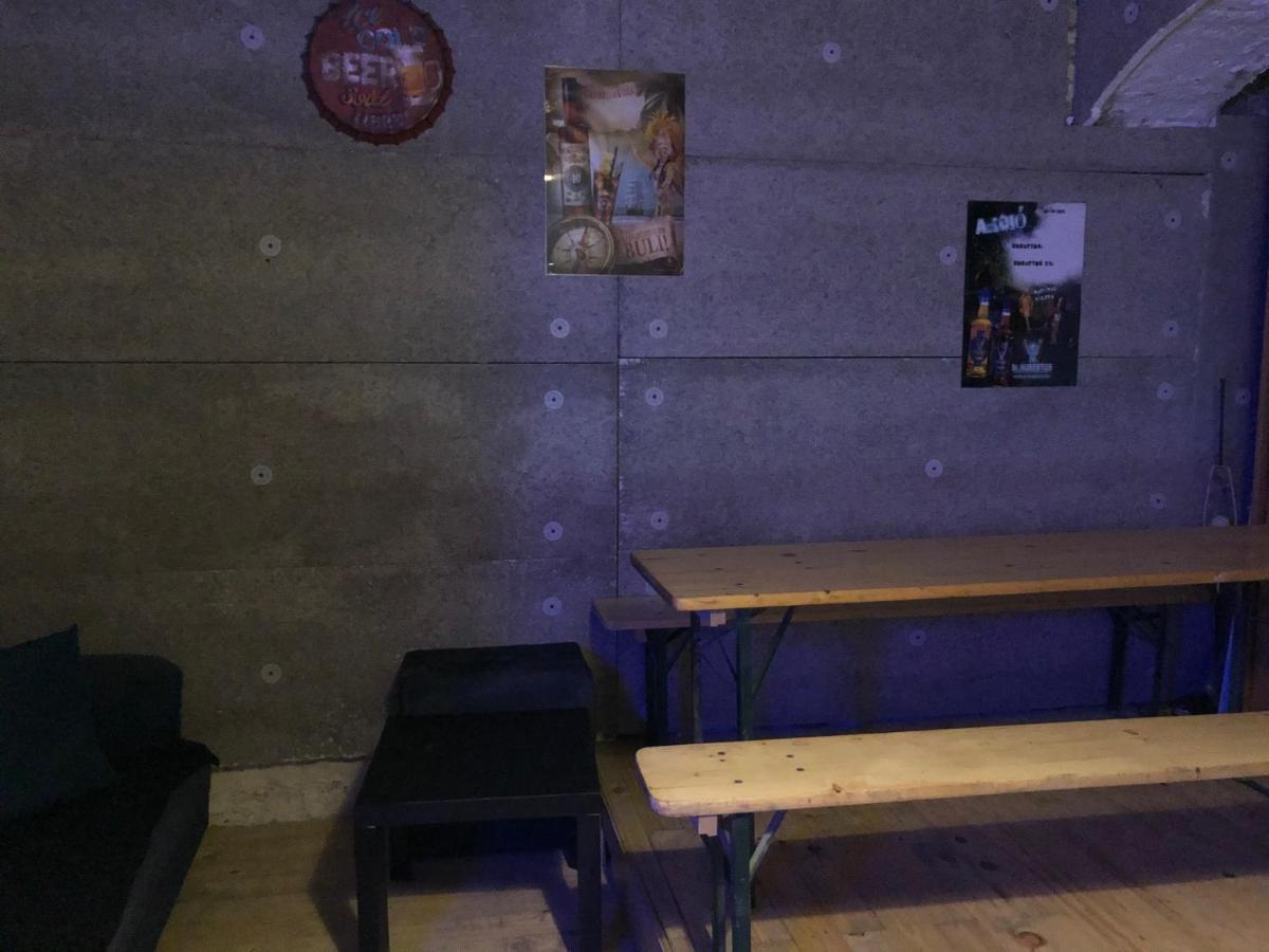 Whole Basement Former Pub2 For Stag Do, Men'S Cave Budapest Extérieur photo