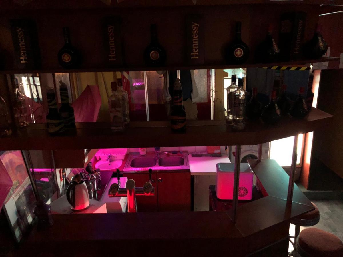 Whole Basement Former Pub2 For Stag Do, Men'S Cave Budapest Extérieur photo