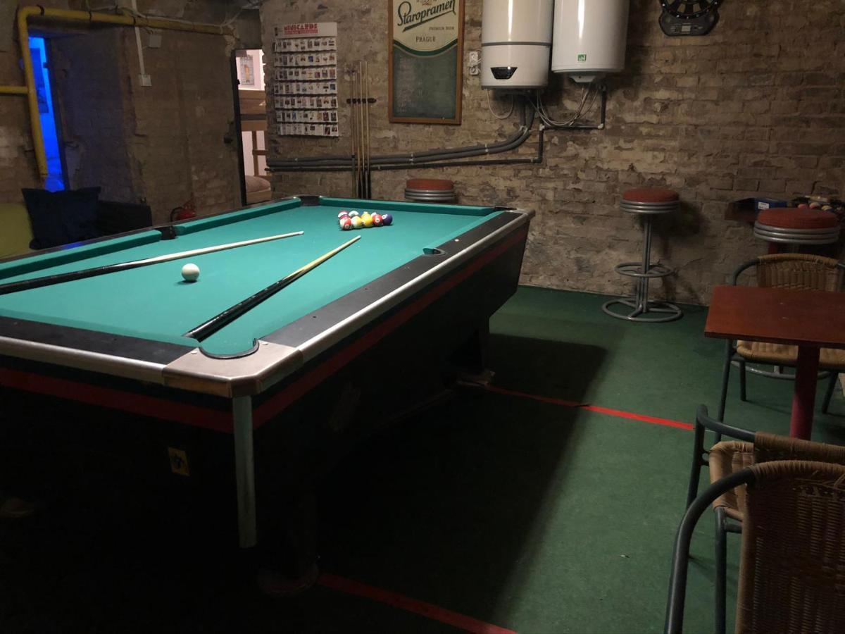 Whole Basement Former Pub2 For Stag Do, Men'S Cave Budapest Extérieur photo
